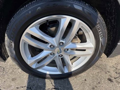 Used 2018 Chevrolet Equinox Premier image 8