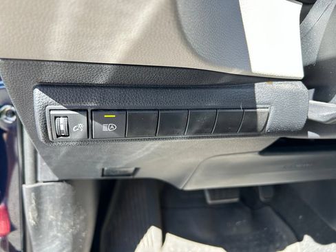 Used 2024 Toyota Corolla LE FWD image 18