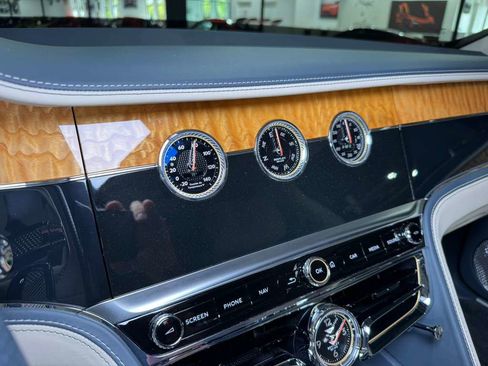 Used 2021 Bentley Flying Spur V8 w/ First Edition Specification image 26