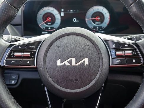Certified 2025 Kia Seltos SX AWD/4WD image 12