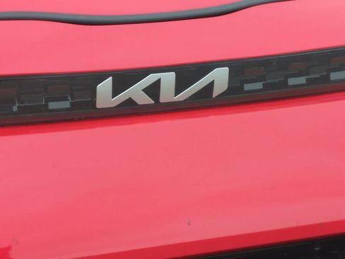 Used 2024 Kia Soul GT-Line w/ GT-Line Technology Package FWD image 11