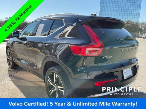 Certified 2025 Volvo XC40 B5 Core image 9