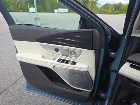 New 2026 Lincoln Nautilus Black Label AWD/4WD image 27