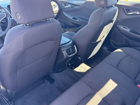 Used 2023 Chevrolet Malibu LT image 23