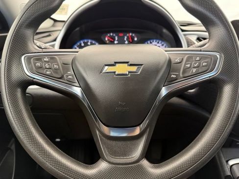 Used 2023 Chevrolet Malibu LT FWD image 39