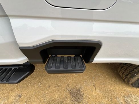 New 2026 Ford F250 XLT w/ FX4 Off-Road Package image 50