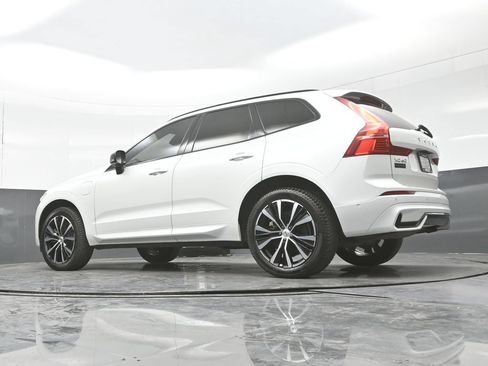 Used 2023 Volvo XC60 T8 Plus AWD/4WD image 29