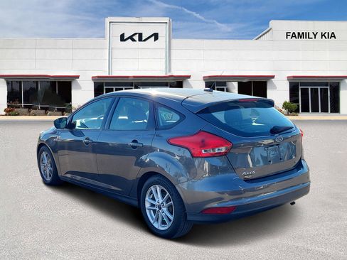 Used 2016 Ford Focus SE image 4