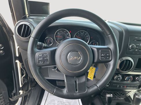 Used 2017 Jeep Wrangler Sport w/ Quick Order Package 24S AWD/4WD image 19