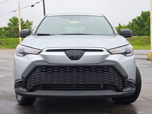 Used 2024 Toyota Corolla Cross AWD Hybrid image 3