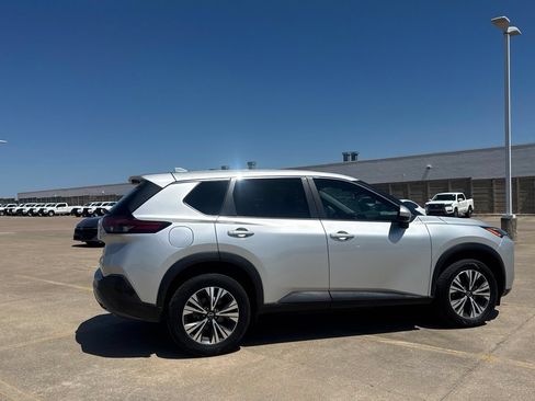 Used 2023 Nissan Rogue SV FWD image 24