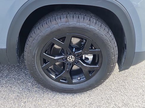 Certified 2026 Volkswagen Atlas Peak Edition AWD/4WD image 10