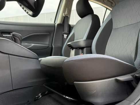 New 2025 Nissan Versa SV image 12