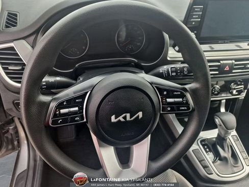 Certified 2023 Kia Seltos LX image 15