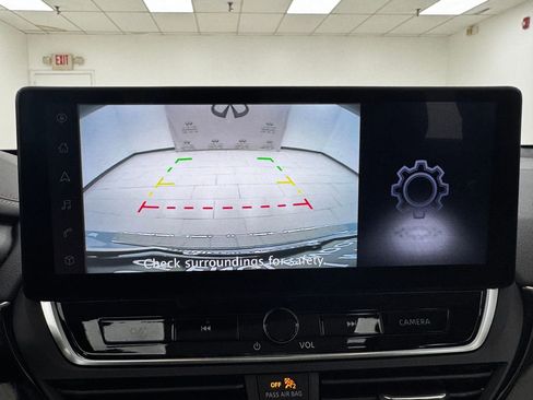 Used 2023 Nissan Altima 2.5 SR w/ SR Premium Package image 21