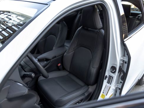 Used 2024 Lexus UX 250h F Sport FWD image 5