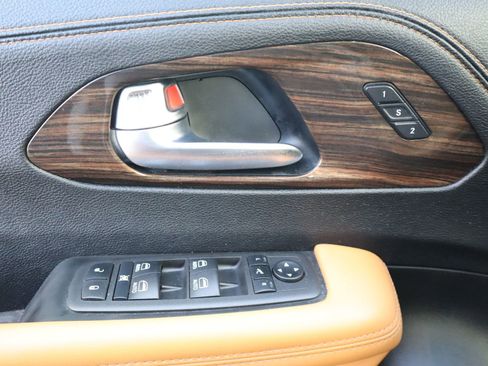 Used 2022 Chrysler Pacifica Pinnacle AWD/4WD image 37