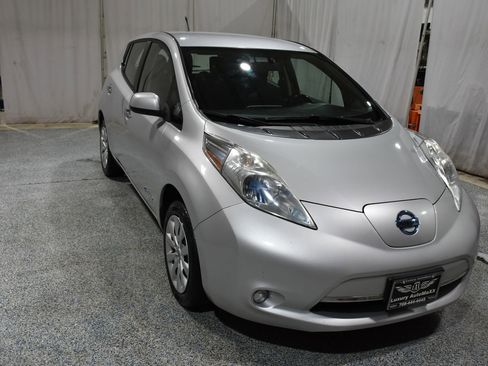 Used 2013 Nissan Leaf S w/ Charger Pkg image 3