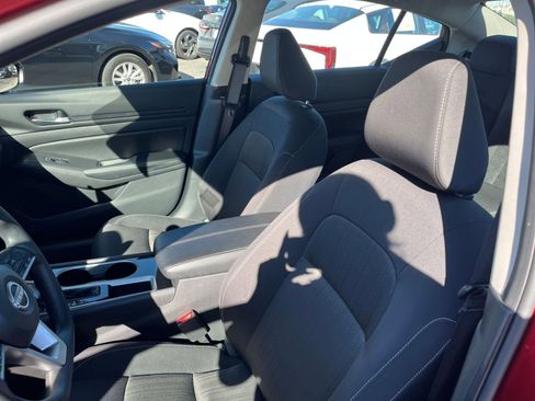 Used 2024 Nissan Altima 2.5 SV image 28