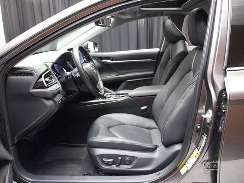 Used 2024 Toyota Camry XSE image 38