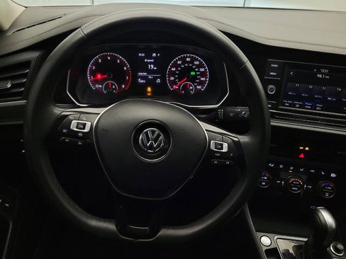 Used 2020 Volkswagen Jetta SE w/ SE Cold Weather Package FWD image 22