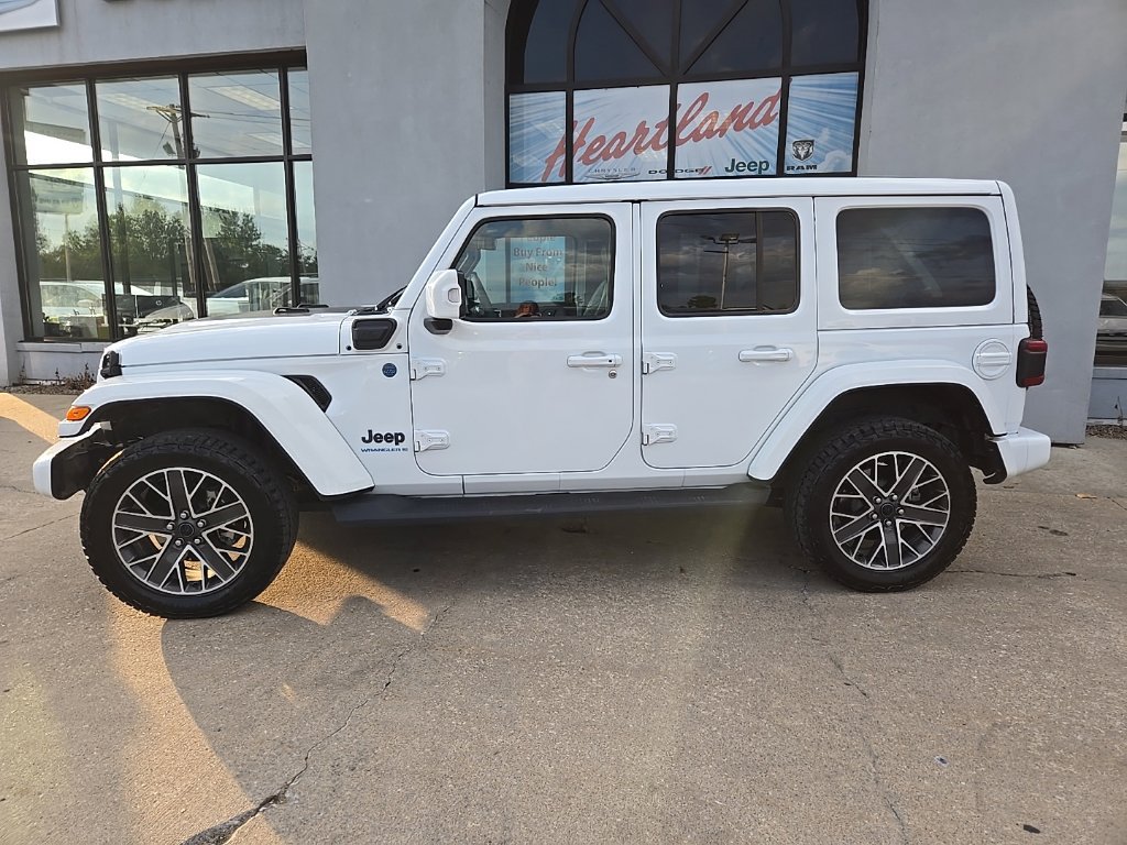 Used 2024 Jeep Wrangler High Altitude AWD/4WD image 4