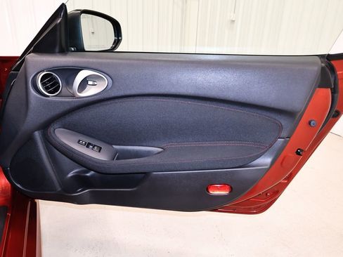 Used 2013 Nissan 370Z NISMO RWD image 13