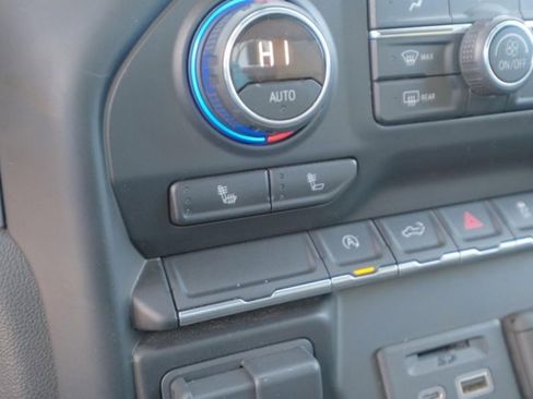 Used 2019 Chevrolet Silverado 1500 LTZ image 19