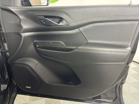 Used 2023 GMC Acadia AT4 w/ Technology Package image 32