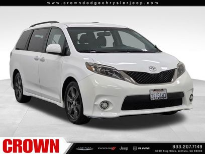Used 2017 Toyota Sienna SE