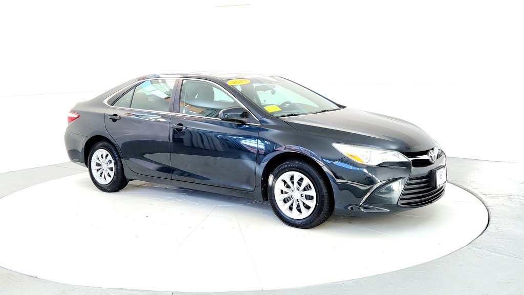 Used 2015 Toyota Camry LE w/ Moonroof Package FWD image 7