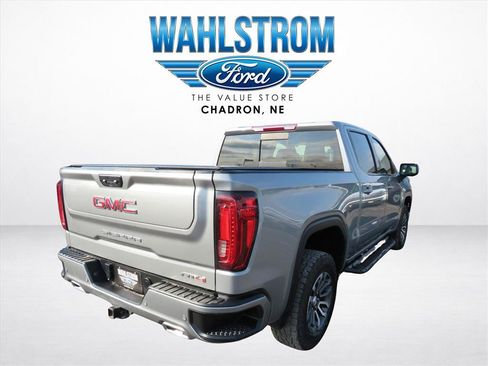 Used 2023 GMC Sierra 1500 AT4 w/ AT4 Premium Package AWD/4WD image 5