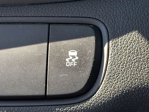 Used 2019 Kia Sorento AWD V6 image 25