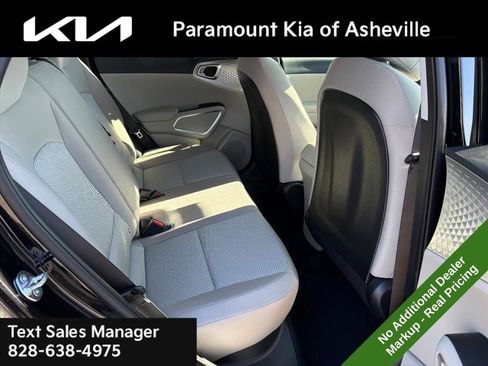 New 2025 Kia Soul LX image 18