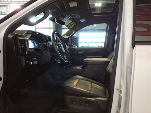 Used 2025 GMC Sierra 2500 AT4 w/ AT4 Premium Plus Package image 20