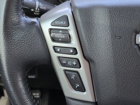 Used 2023 Nissan Titan SV w/ SV Convenience Package AWD/4WD image 25
