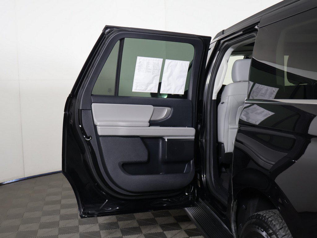 Used 2025 Ford Expedition Max Active AWD/4WD image 26