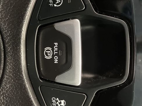 Used 2020 Jeep Compass Limited image 15