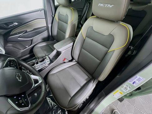 Used 2025 Chevrolet Trax ACTIV w/ Sunroof Package image 20