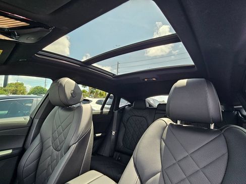 Used 2025 BMW X6 xDrive40i w/ Premium Package AWD/4WD image 16