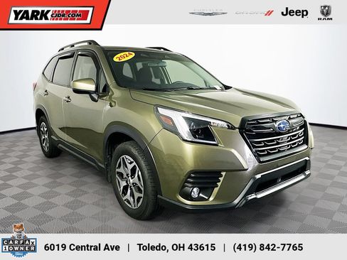 Used 2024 Subaru Forester Premium AWD/4WD image 1