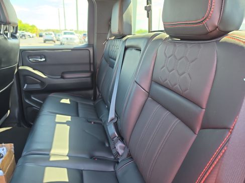 Used 2023 Nissan Frontier Pro-X w/ Pro-X Premium Package RWD image 12