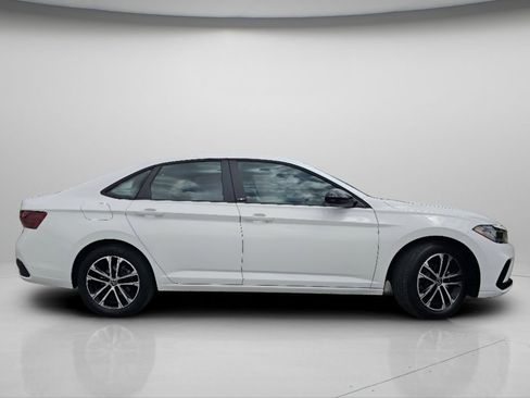 Used 2025 Volkswagen Jetta Sport FWD image 23