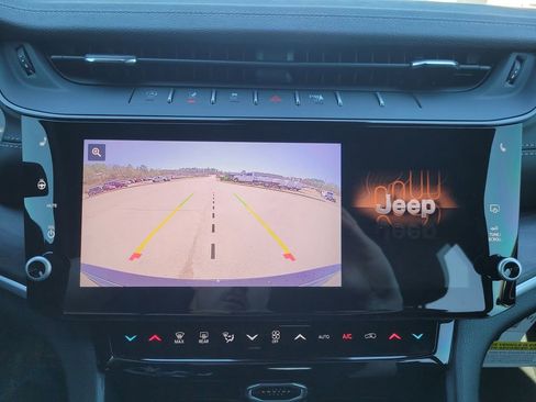 New 2026 Jeep Grand Cherokee Altitude image 18