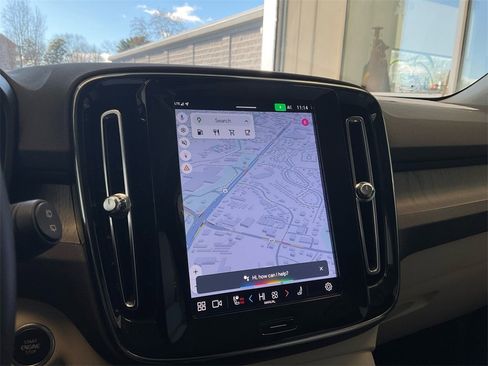 Certified 2023 Volvo XC40 B5 Plus w/ Driver Assist Package image 18