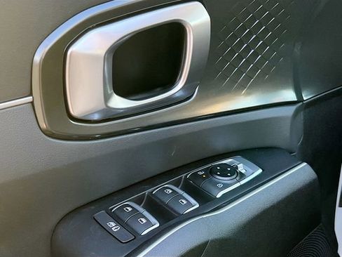 New 2026 Kia Sorento S w/ S Panoramic Sunroof Package image 16