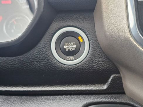 Used 2019 RAM 1500 Laramie image 26