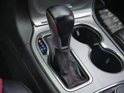Used 2020 Jeep Grand Cherokee Trailhawk AWD/4WD image 16