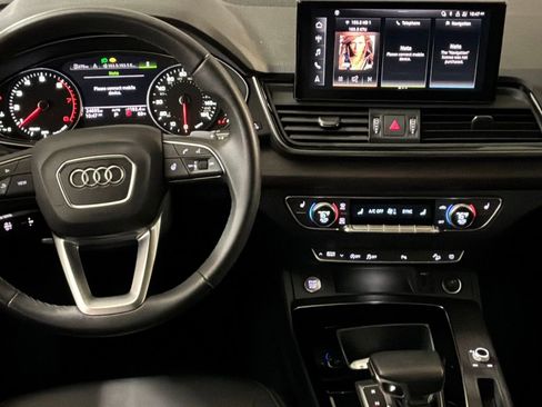 Used 2023 Audi Q5 2.0T Premium w/ Convenience Package AWD/4WD image 16