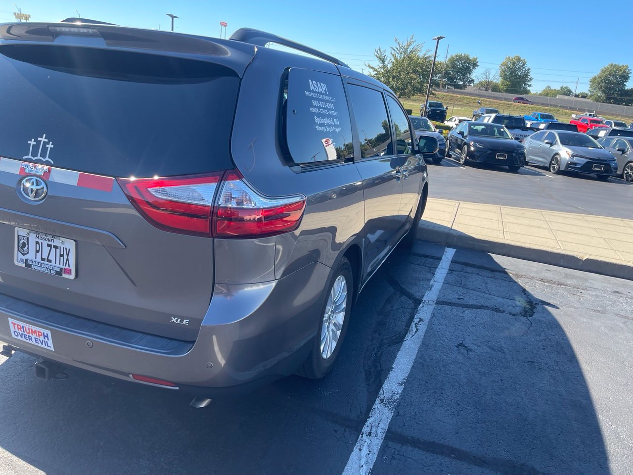 Used 2015 Toyota Sienna XLE Premium FWD image 6